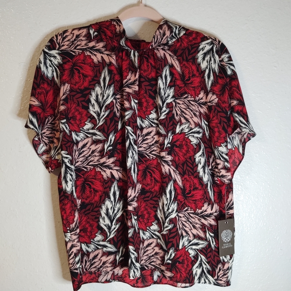 NWT Vince Camuto Radiant Red Wall Paper Trend